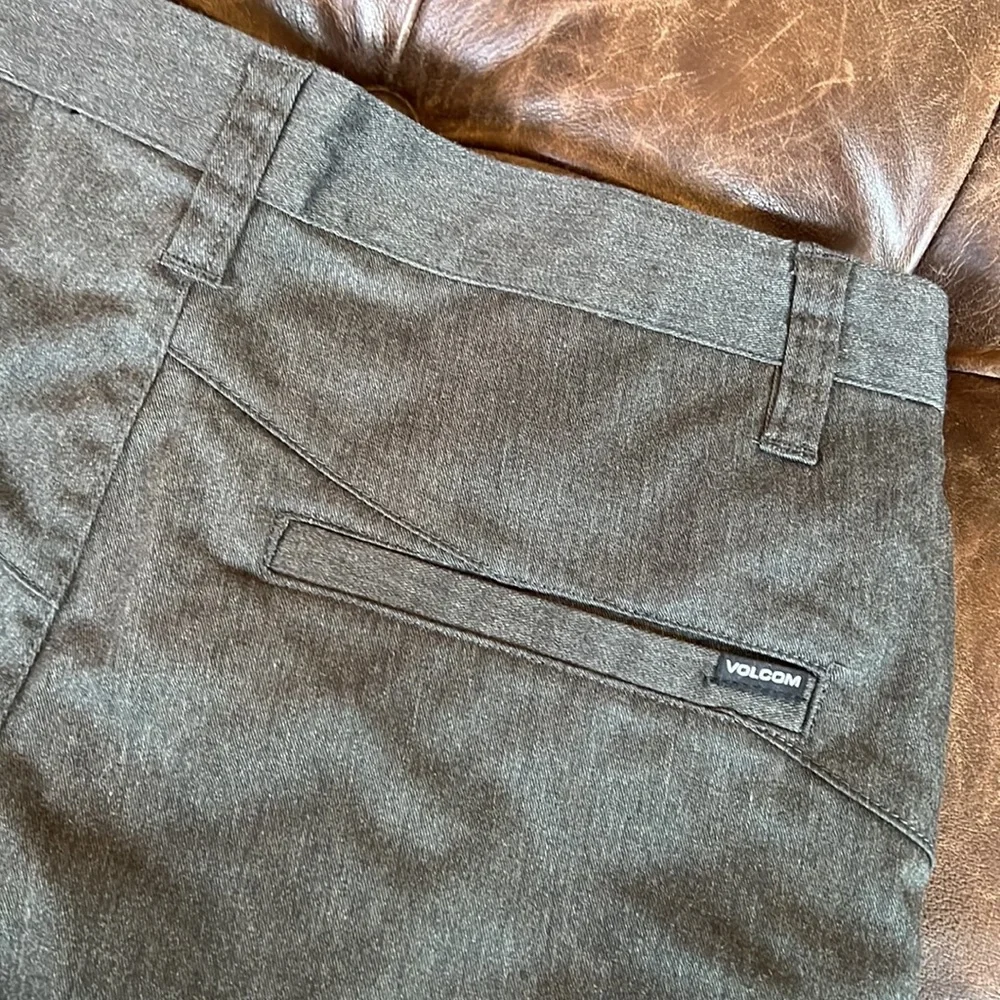 Volcom - Picture 5 of 6